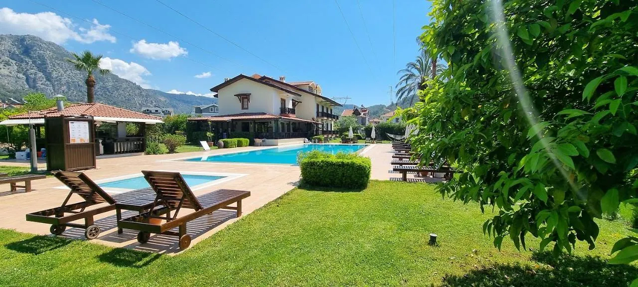 Efe Hotel Gocek Göcek 2*,
