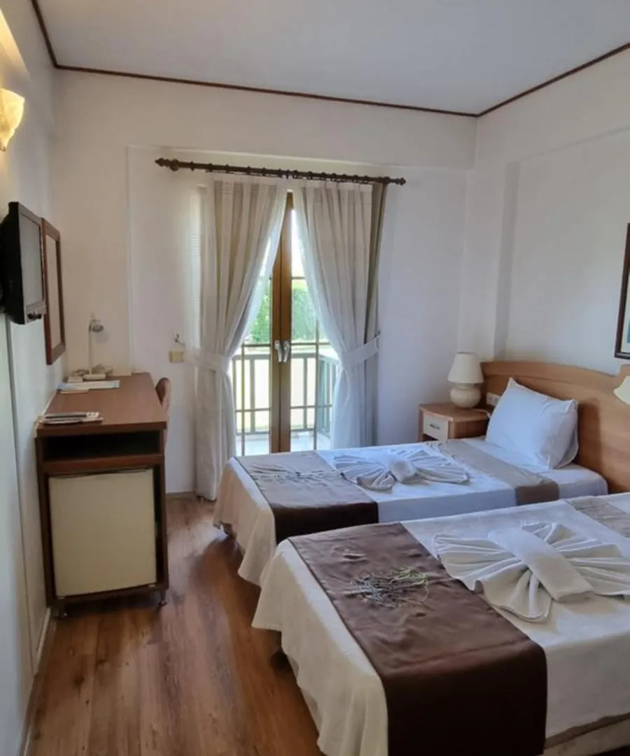Efe Hotel Gocek Göcek 2*,